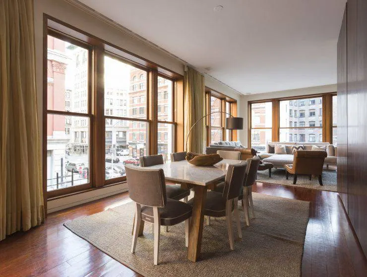 LUXURY APARTMENT